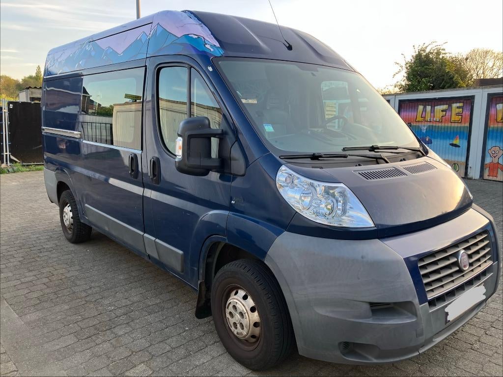 Van-camper zelfbouw - Off‑grid & klaar voor avontuur, Caravans en Kamperen, Mobilhomes, Chemisch toilet, Dakluik, Tot en met 2