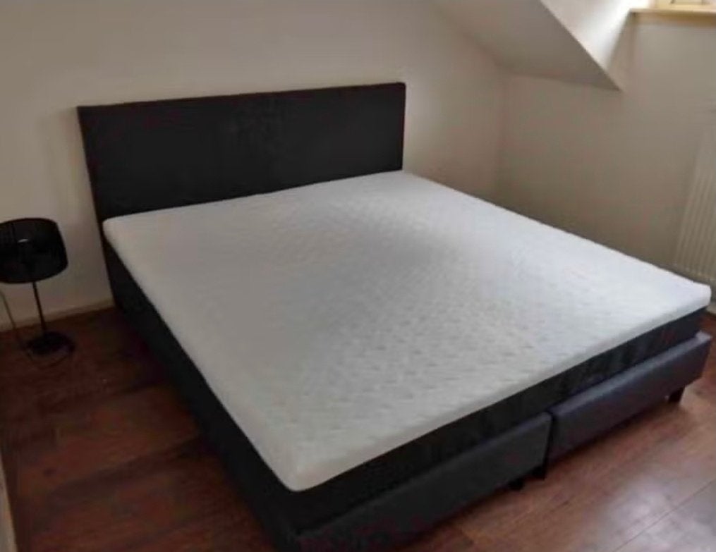 Schitterend modern tweepersoonsbed 140, Huis en Inrichting, Ophalen, Zo goed als nieuw, Beige