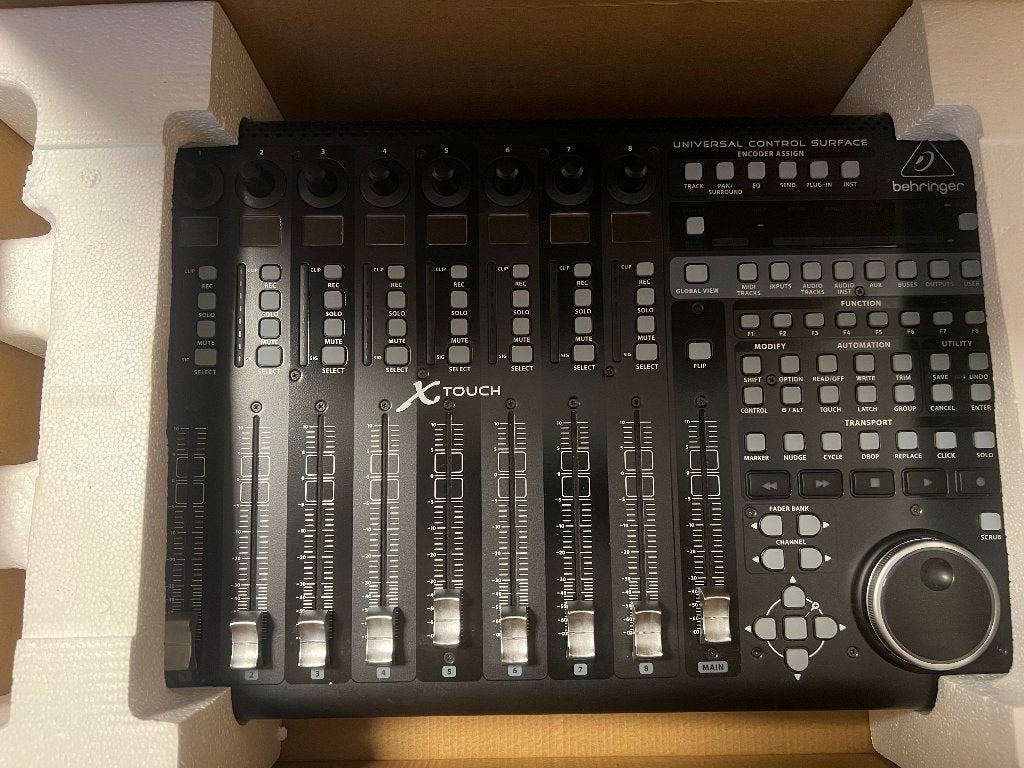 Behringer X-Touch, Enlèvement, Comme neuf