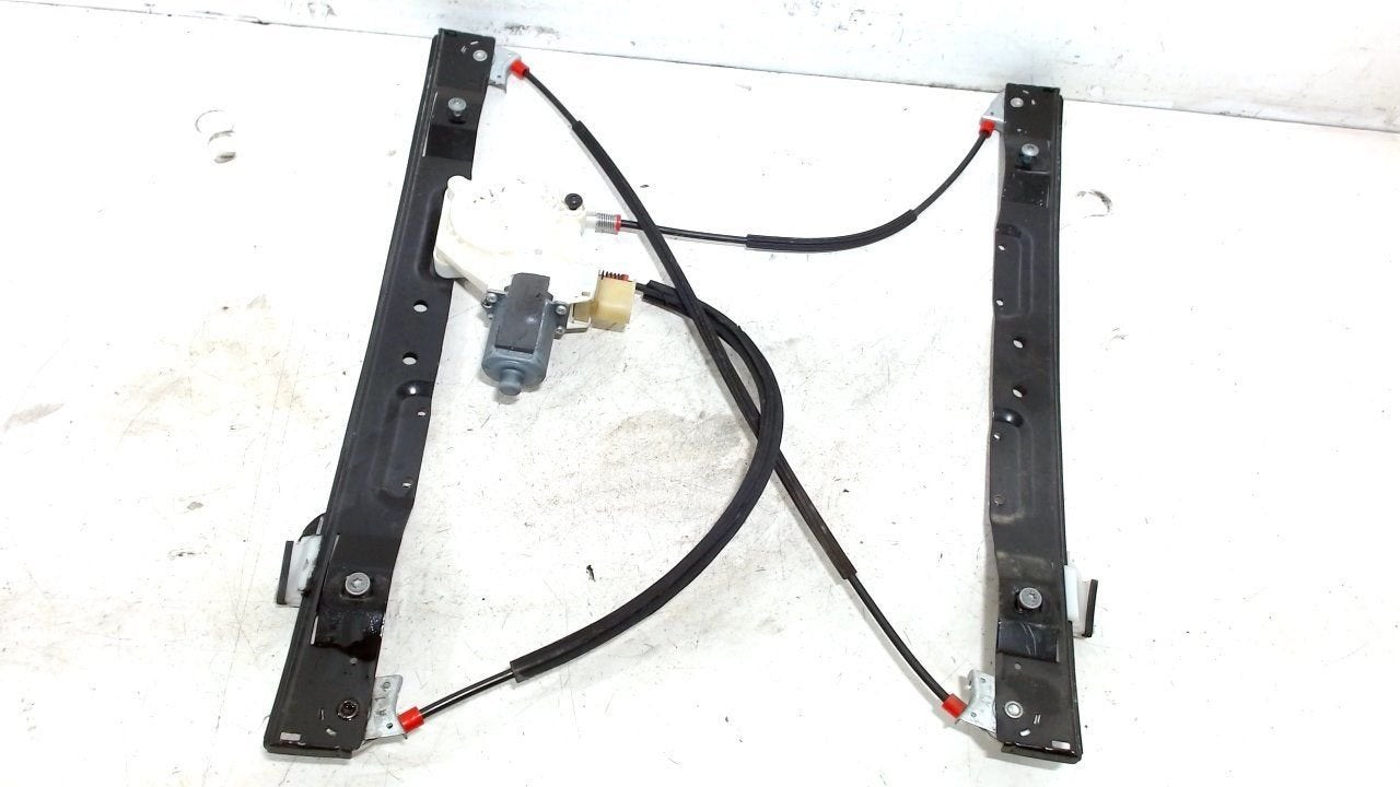 Raammechaniek elektrisch links voor Ford S-Max, Onderdelen@venauto.nl, Van der Ven Autorecycling B.V., Ettenseweg 76, 4706 PB Roosendaal, The Netherlands