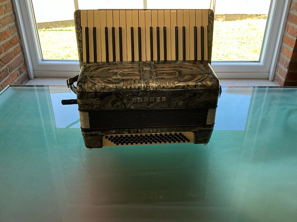 Accordéon Hohner Tango II, Enlèvement ou Envoi, Comme neuf