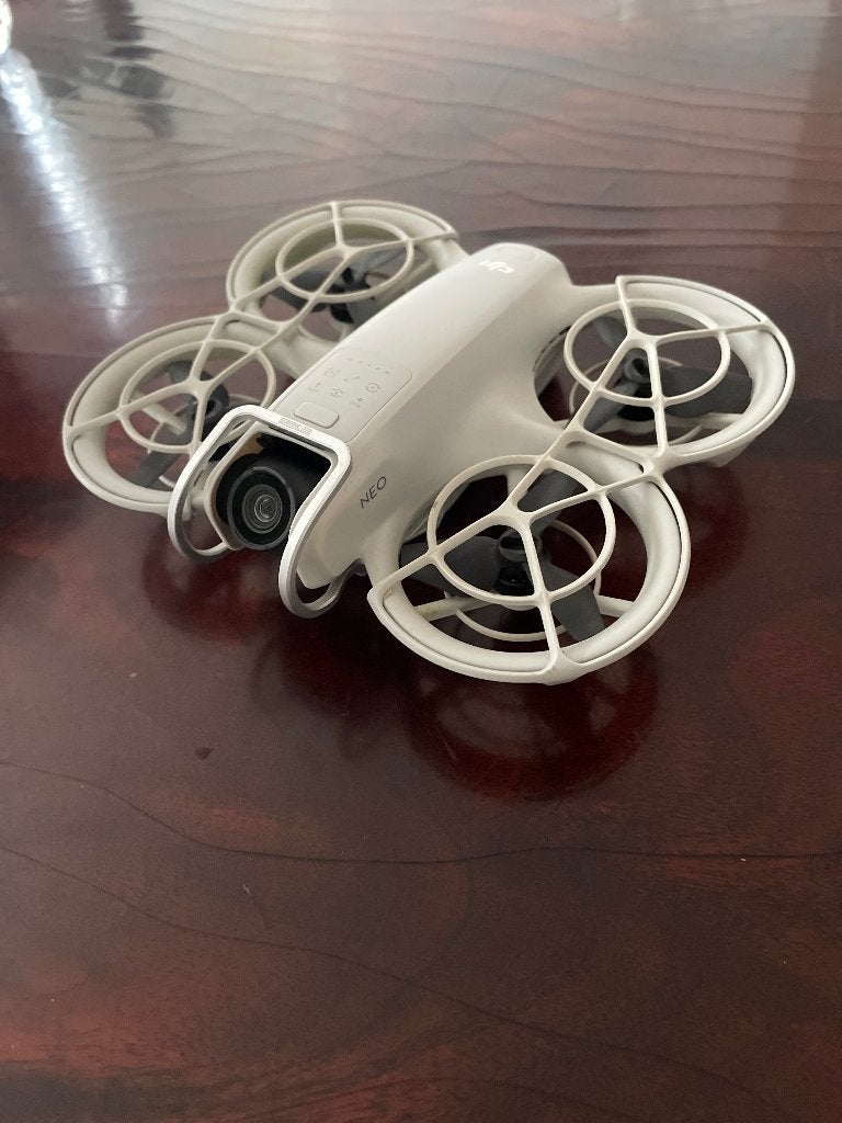 Dji neo +3batries fast charg, Ophalen, 30 tot 45 minuten, 100 tot 1000 meter, Zo goed als nieuw