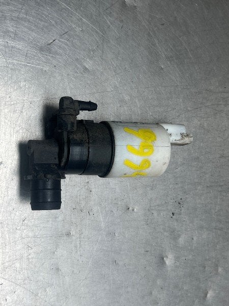 LAVE-GLACE POMPE AVANT Nissan Primastar (01-2002/08-2006), Utilisé, Nissan