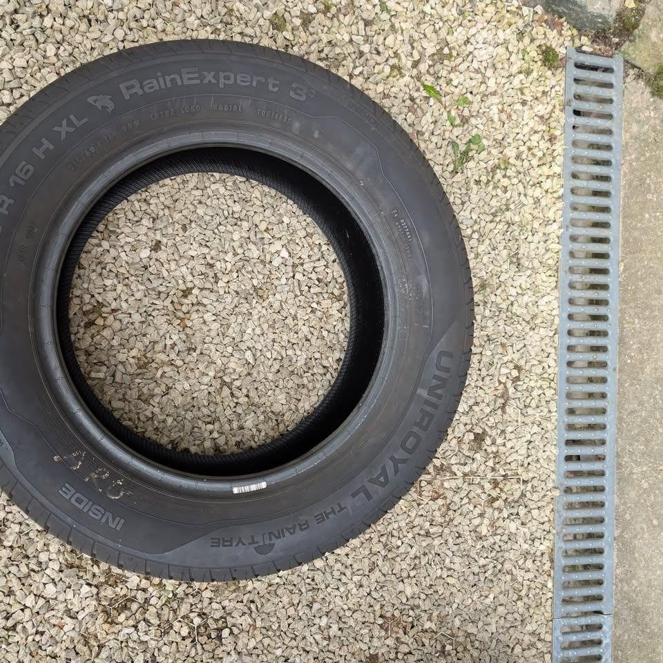 Paire de pneus Uniroyal RainExpert 3 - 215/60 R16 99H XL, 215 mm, Enlèvement ou Envoi, 16 pouces, Véhicule de tourisme