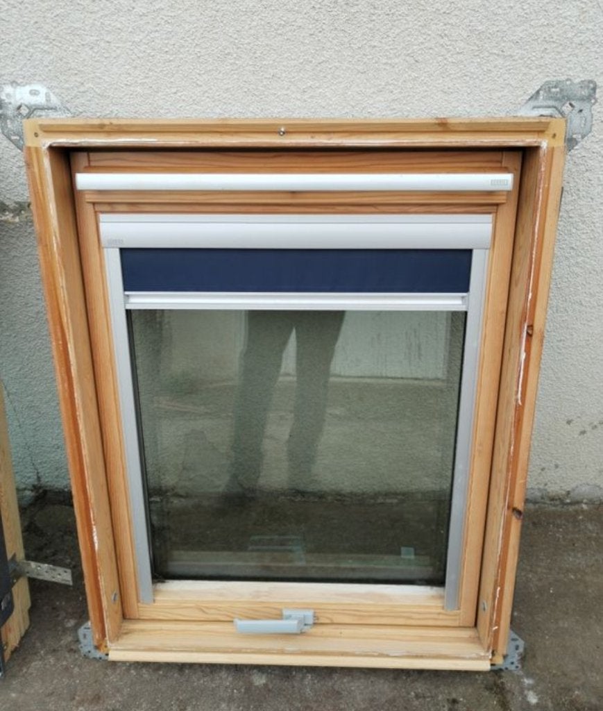velux 78x98 comme neuf (posé 2 mois) + raccord + store, Enlèvement, Comme neuf
