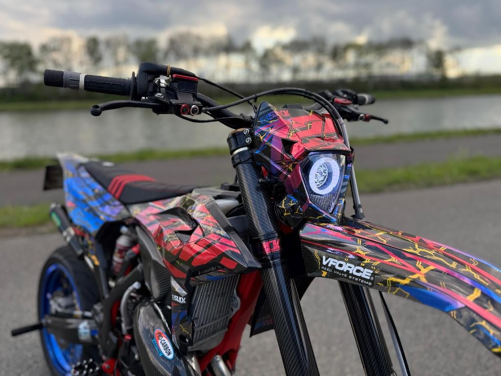 Supermoto Bêta RR 125 2T ! Exemplaire unique !, Permis Moto A1 minimum, Éclairage LED, Beta, 1 cylindre