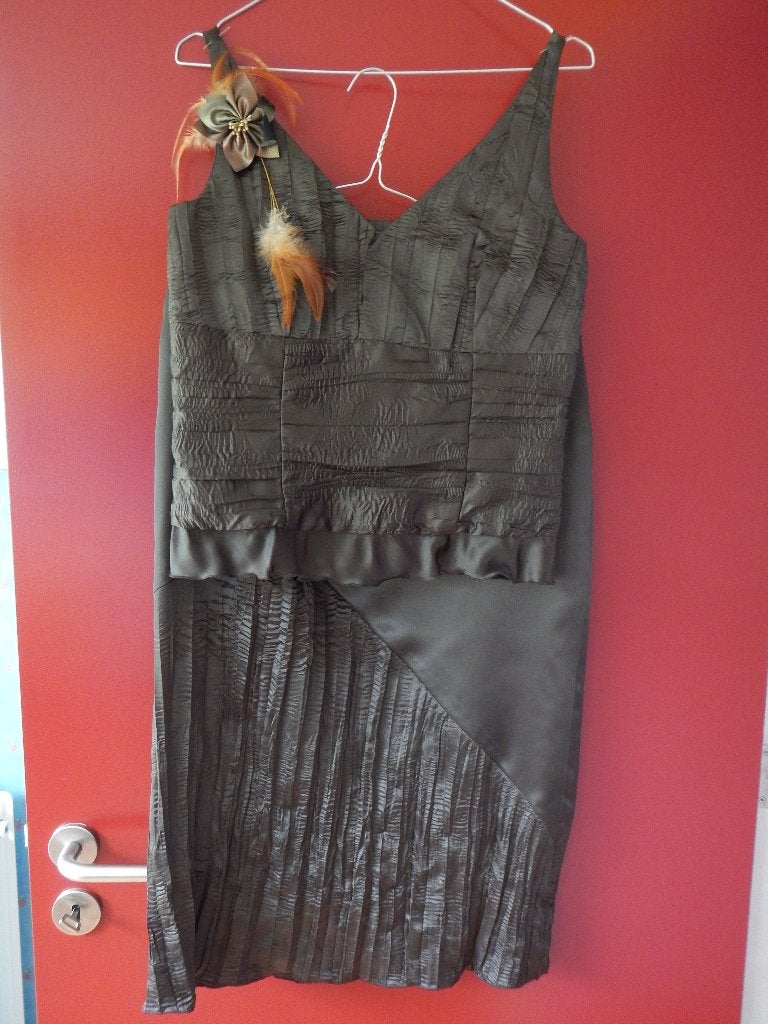 Originale robe de cérémonie marron T38, Taille 38/40 (M), Enlèvement ou Envoi, Robe de cocktail, Comme neuf
