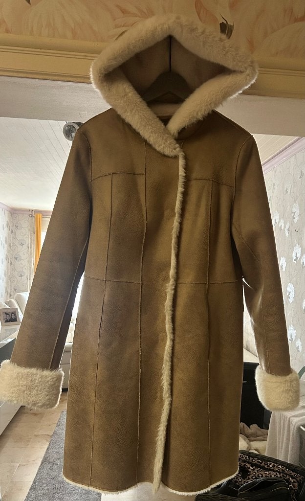 Veste d'hiver beige avec fourrure blanche taille M, ANDERE, Taille 38/40 (M), Beige, Comme neuf