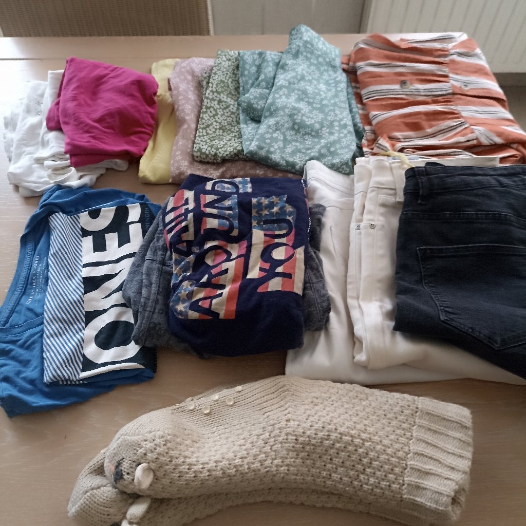 Opruiming lot kinderkledij , in goede staat , 15 stuks, Ophalen of Verzenden