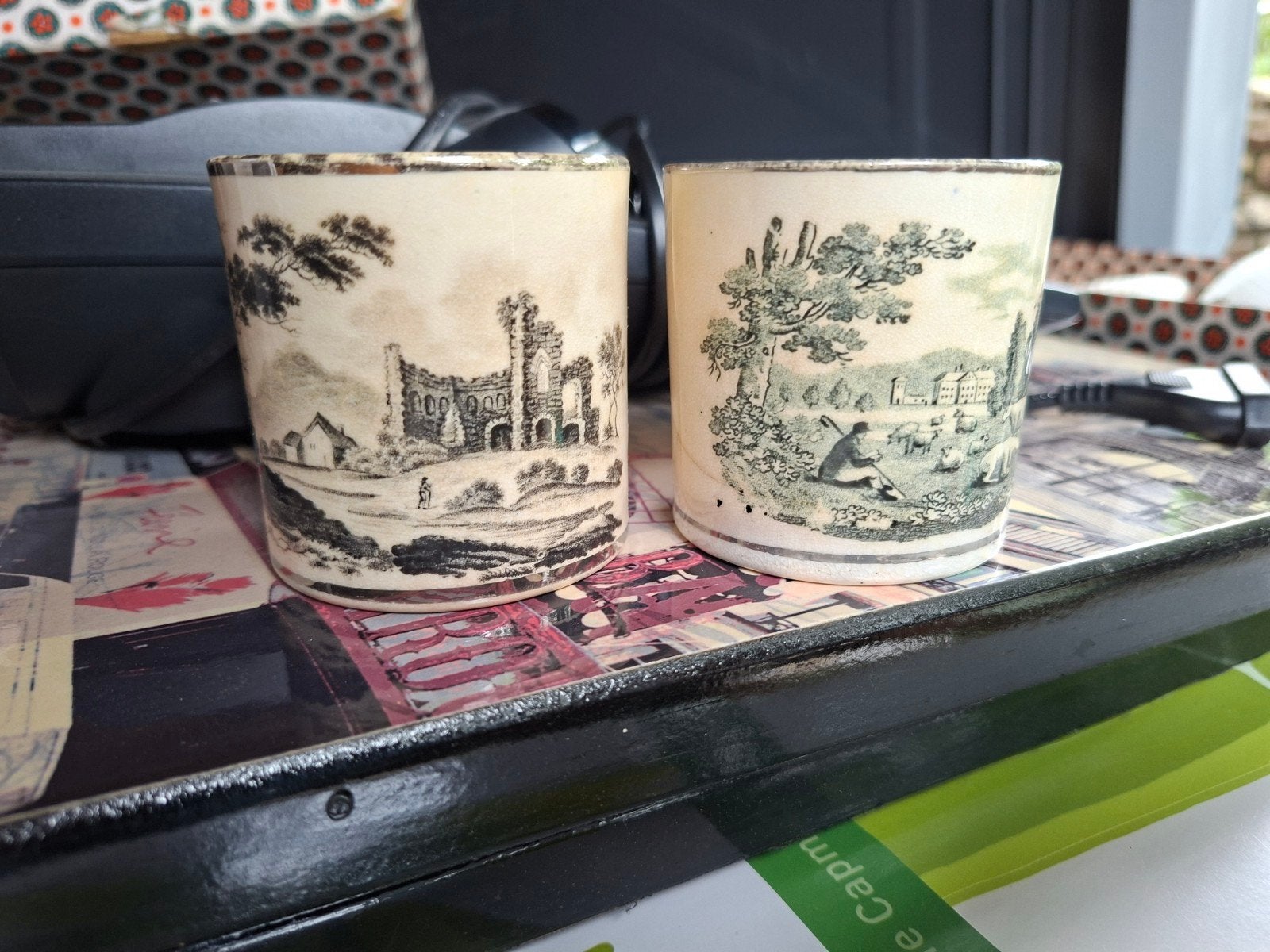 lot de 2 anciennes tasses Litron gris porcelaine empire, Ophalen of Verzenden