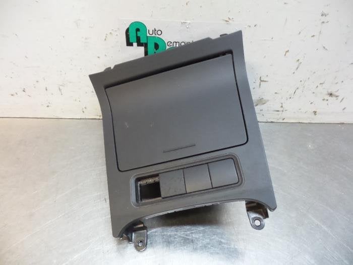 Opbergvak van een Volkswagen Golf (Golf 04-), Gebruikt, -, Volkswagen, -