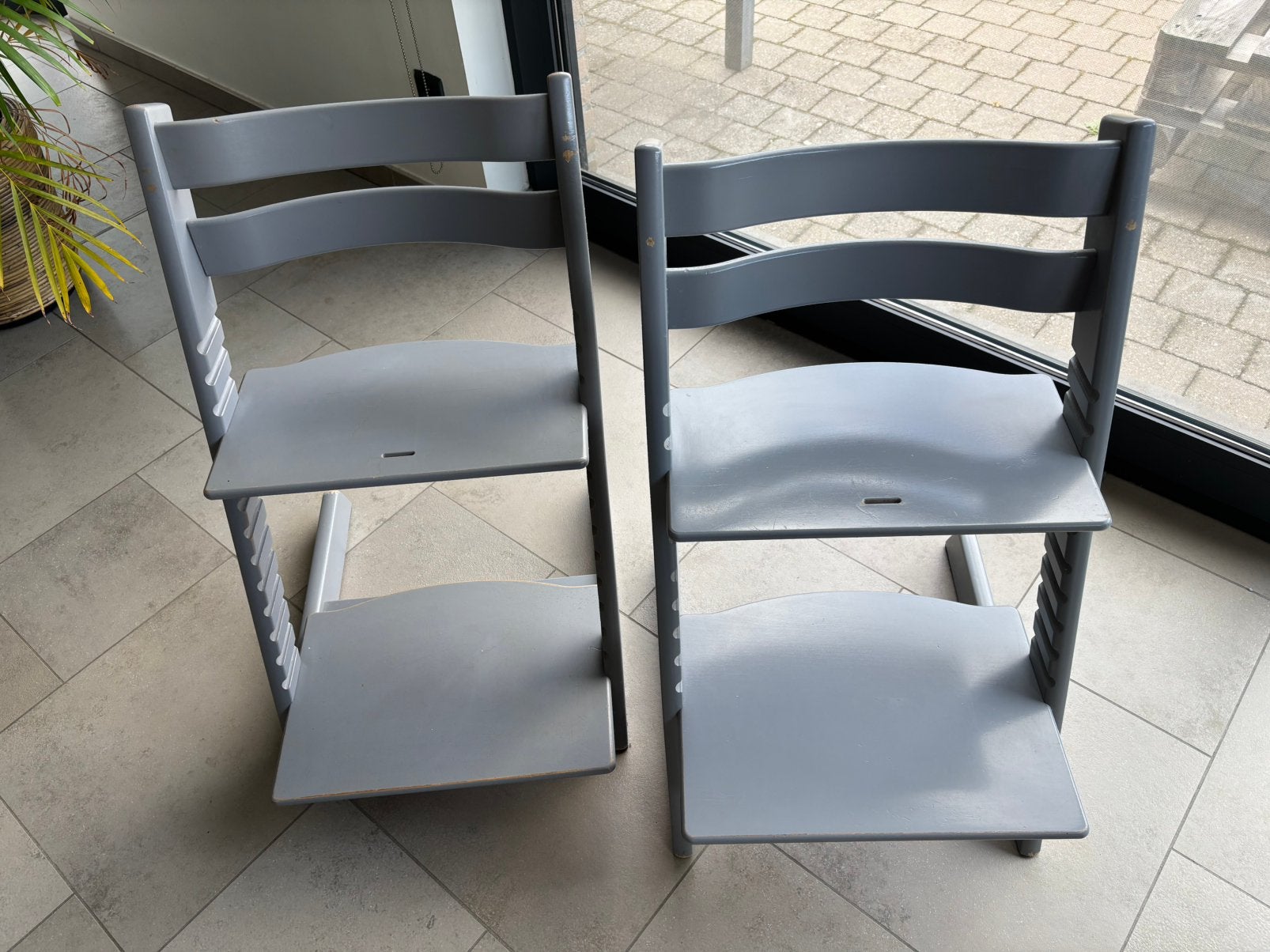 Tripp trapp meegroeistoel Strom Grey - 2 stuks, Enlèvement, Utilisé, Chaise évolutive