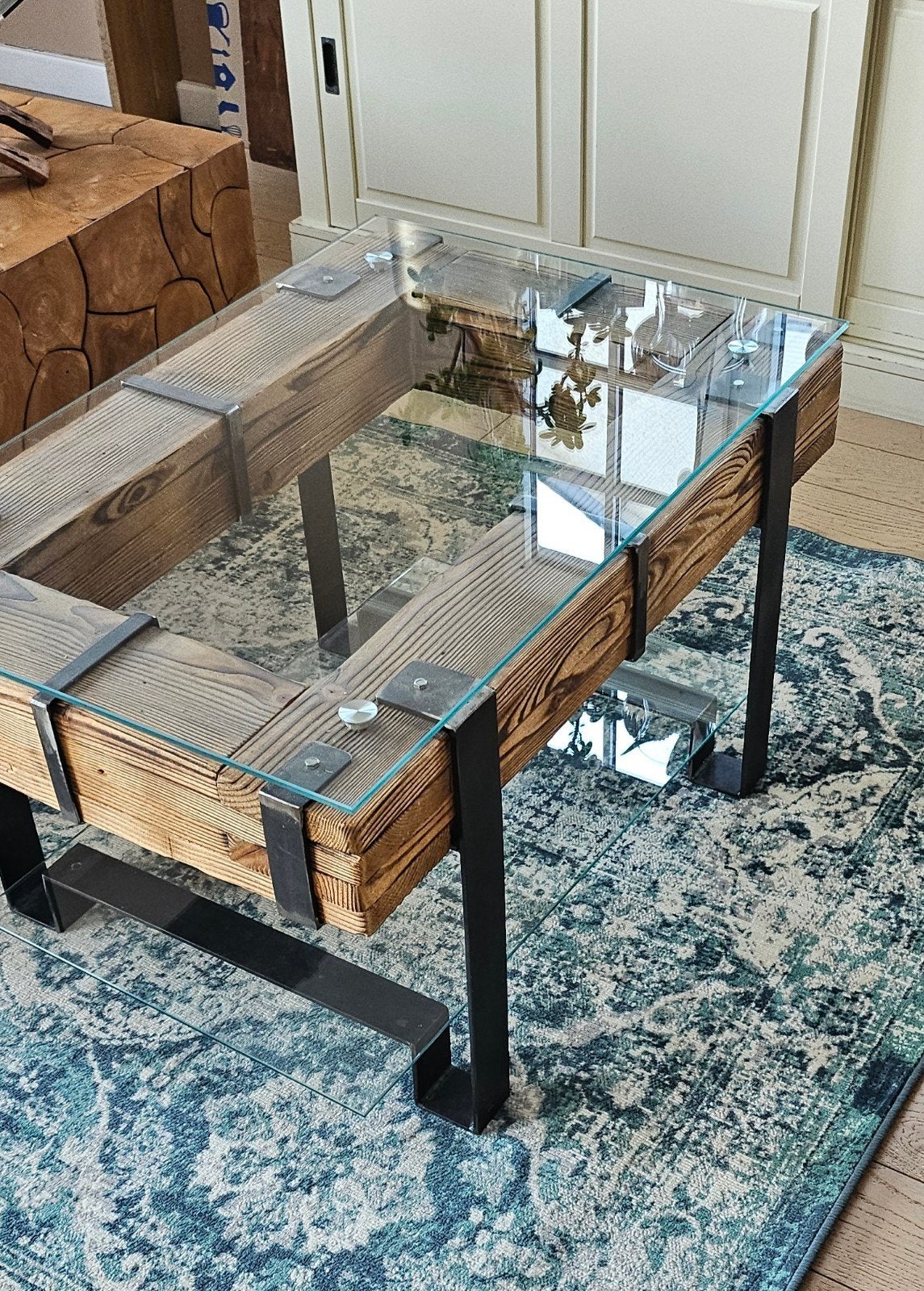 Table basse CHYRKA LEMBERG – Bois naturel, métal et verre –, Maison & Meubles, 50 – 75, Autres essences de bois, 50 à 100 cm, Enlèvement