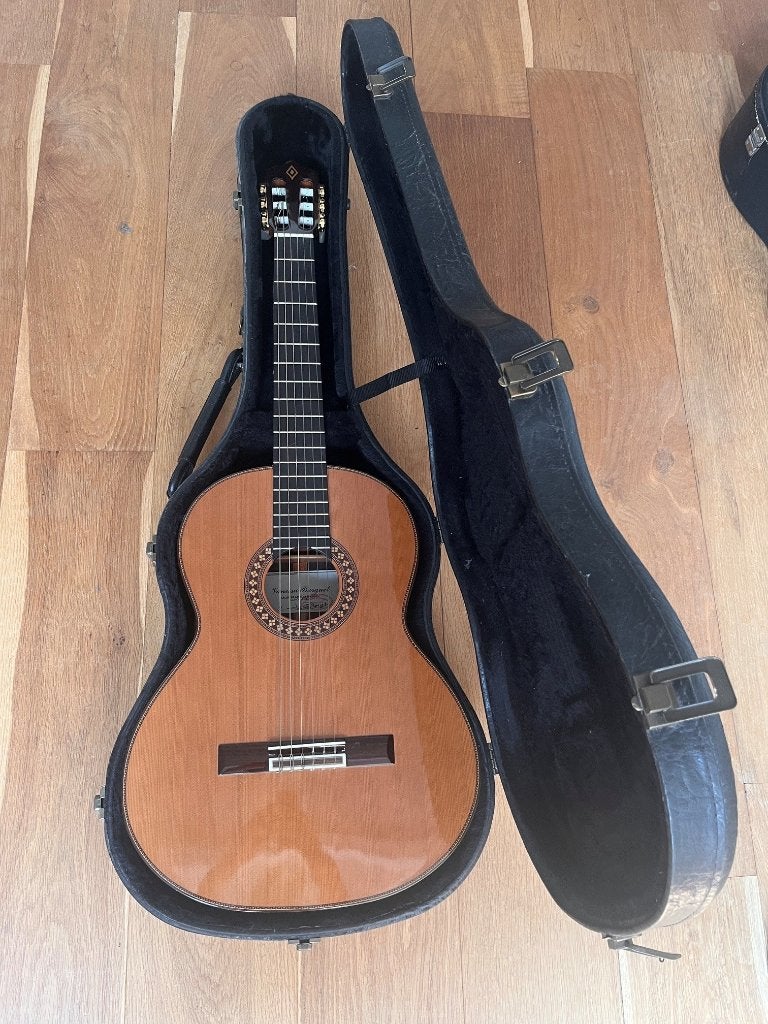 Handgebouwde Spaanse klassieke gitaar V. Burguet Model Y, Muziek en Instrumenten, Snaarinstrumenten | Gitaren | Akoestisch, Ophalen
