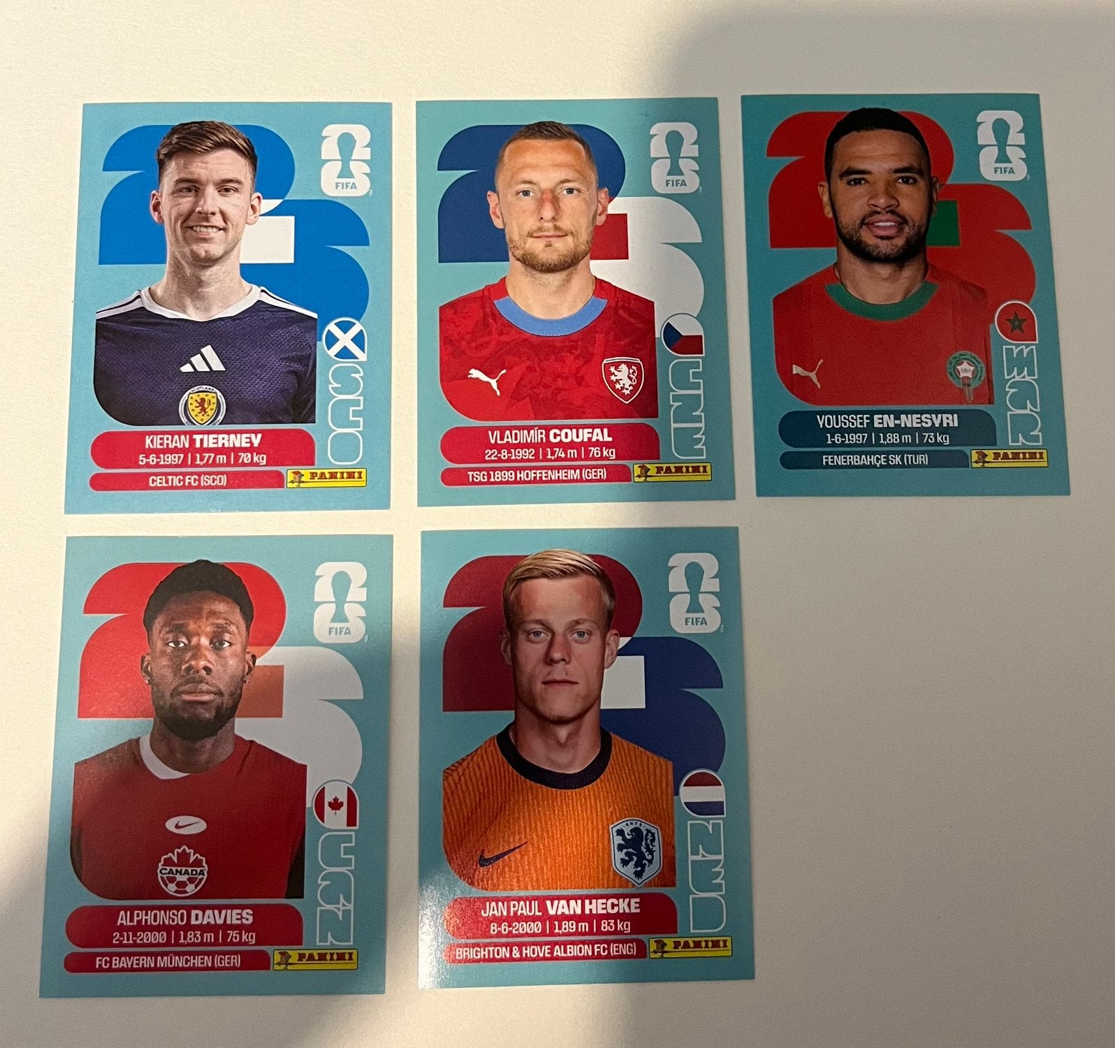 Panini WK 2026 voetbalstickers lot van 5 kaartjes nieuw, Hobby & Loisirs créatifs, Enlèvement, Neuf
