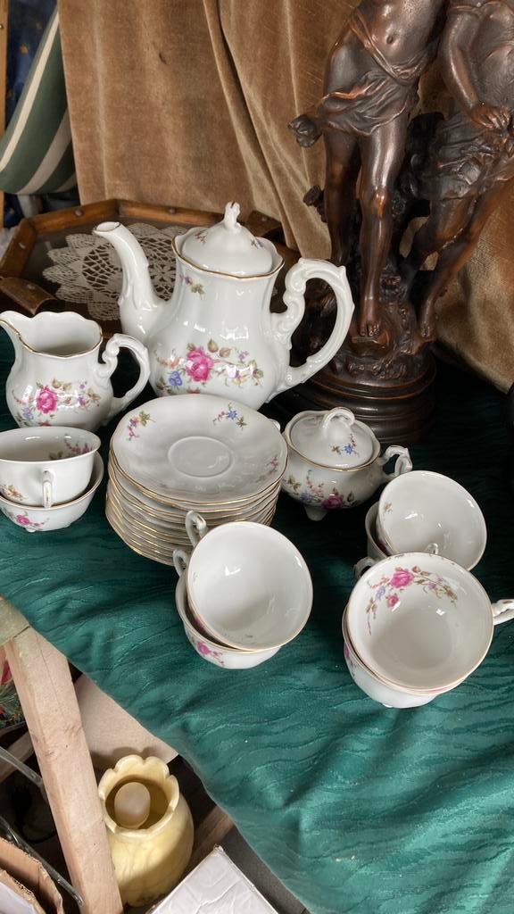 Koffie thee servies, Ophalen