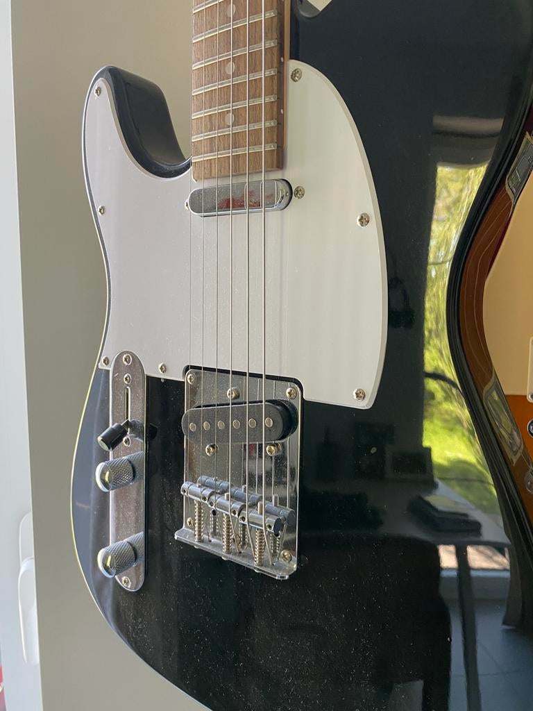 Linkshandige Harley Benton, Muziek en Instrumenten, Snaarinstrumenten | Gitaren | Elektrisch, Ophalen of Verzenden, Zo goed als nieuw