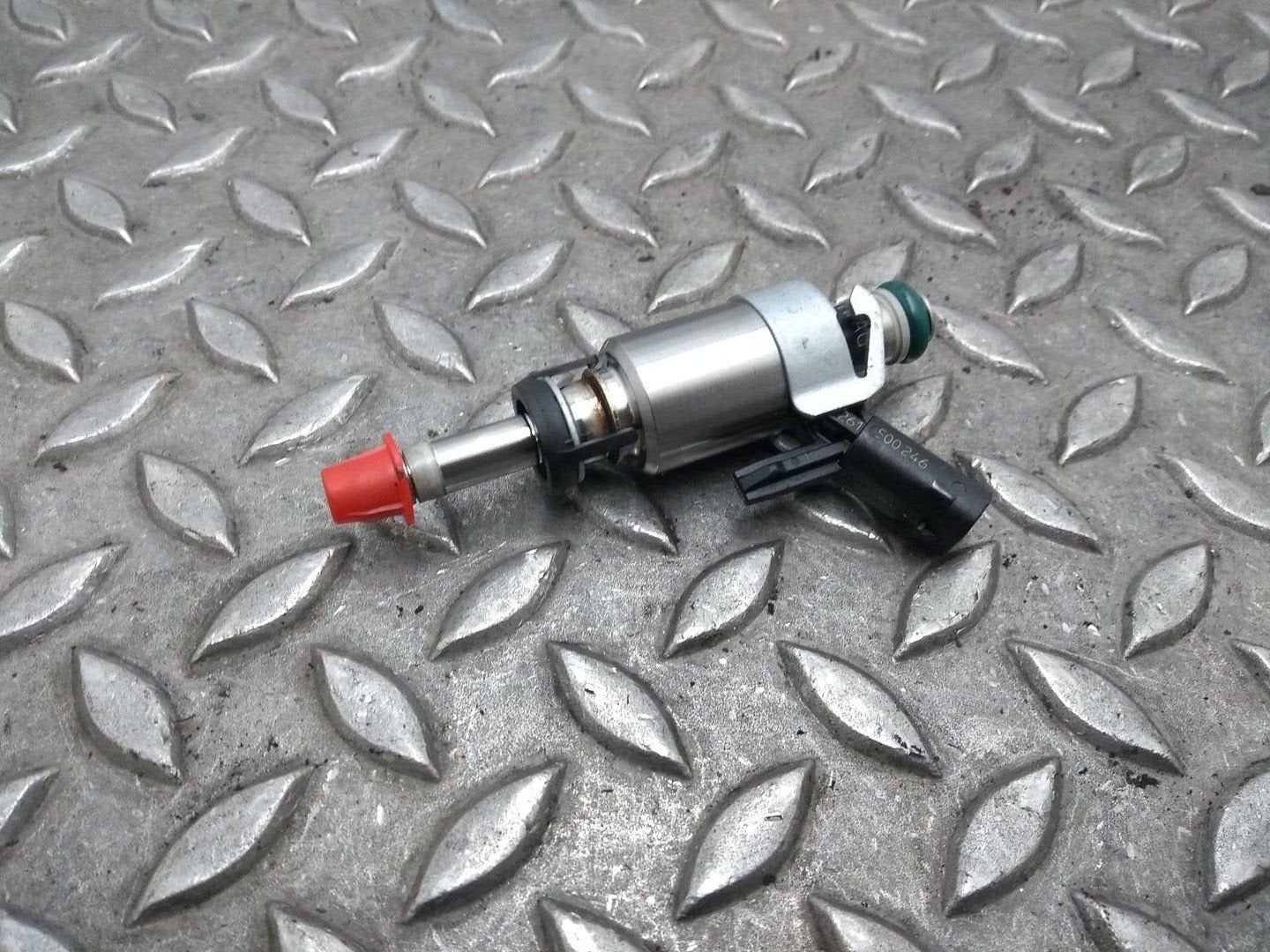 VOLKSWAGEN GOLF BRANDSTOF INJECTOR / VERSTUIVER 2016, Ophalen of Verzenden, Gebruikt, Stiba lid
