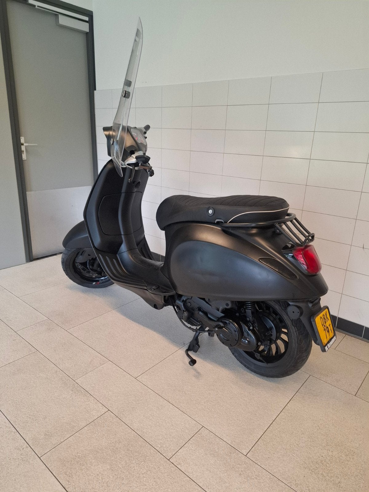 vespa (piaggio), Comme neuf, Classe B (45 km/h), Enlèvement, Essence