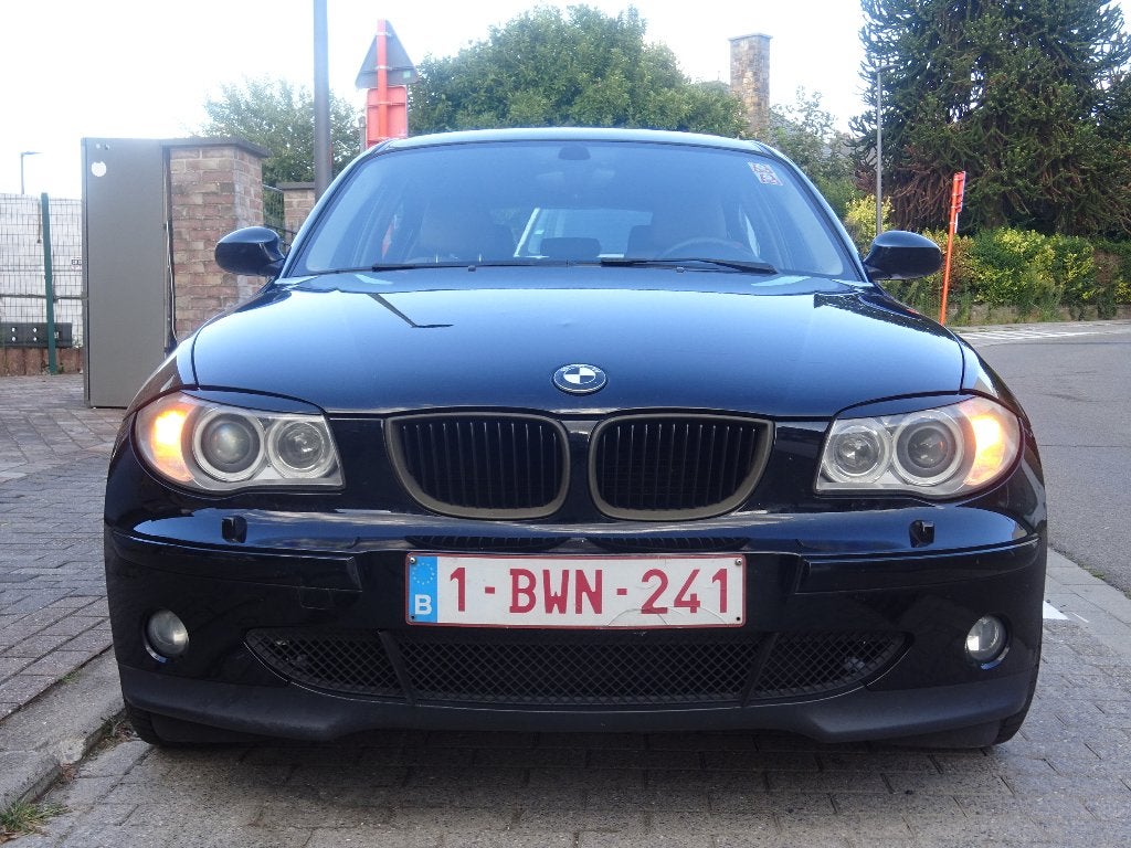 BMW - serie1-  118i., Automaat, 1995 cc, Beige, Zwart