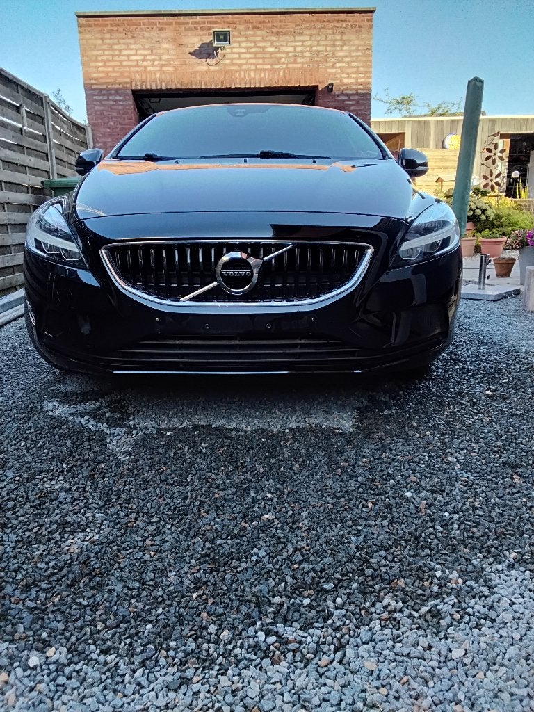 Volvo V40 T2 Black edition, Auto's, 4 cilinders, Alcantara, Zwart, Automatische klimaatregeling