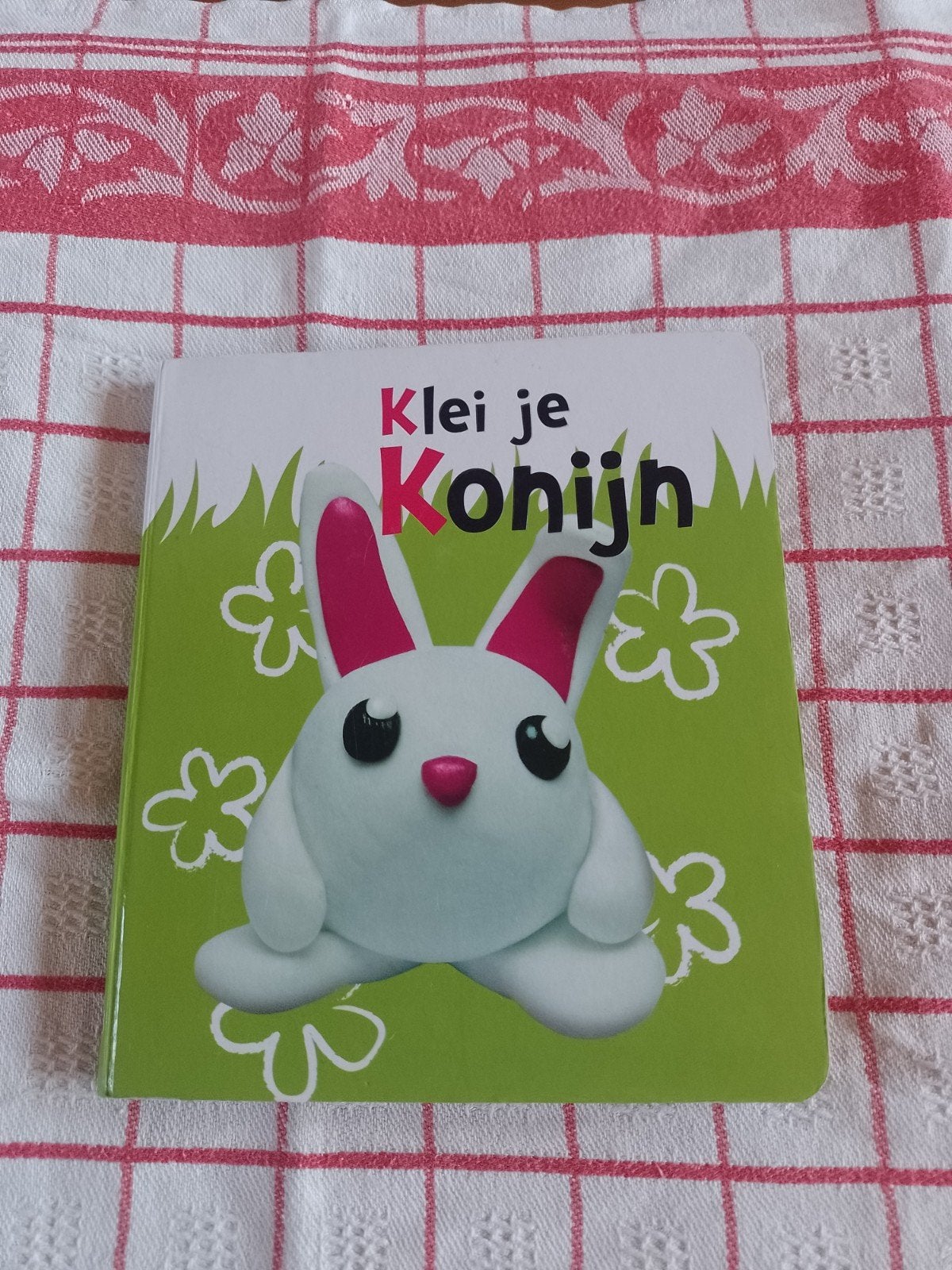 klei je konijn, Boeken, Ophalen of Verzenden, Gelezen