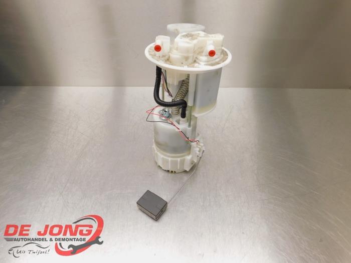 Pompe carburant électrique d'un Peugeot 108, Autos : Pièces & Accessoires, Systèmes à carburant, Peugeot, Utilisé, 3 mois de garantie