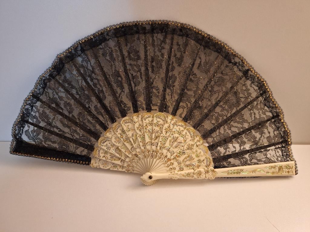 waaier zwart met gouden details, Ophalen of Verzenden