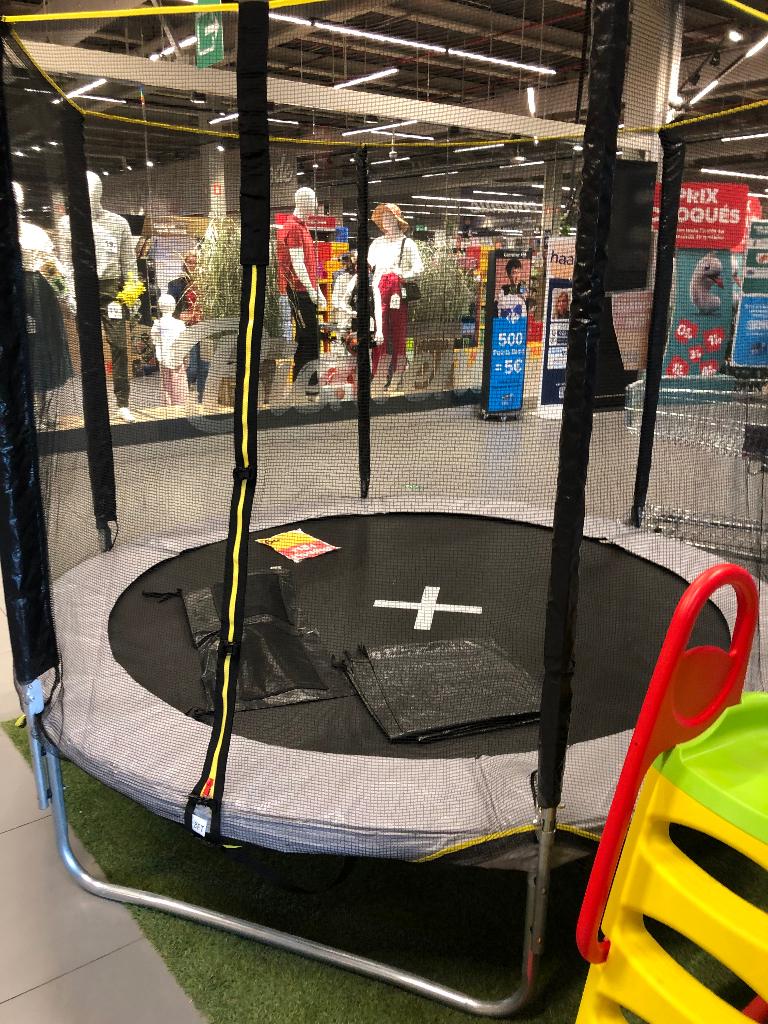 Trampoline +filet+couverture, Enlèvement, Utilisé