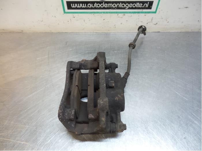 Etrier de frein (pince) avant gauche d'un Opel Vivaro (Vivar, -, Opel, 3 mois de garantie, Utilisé