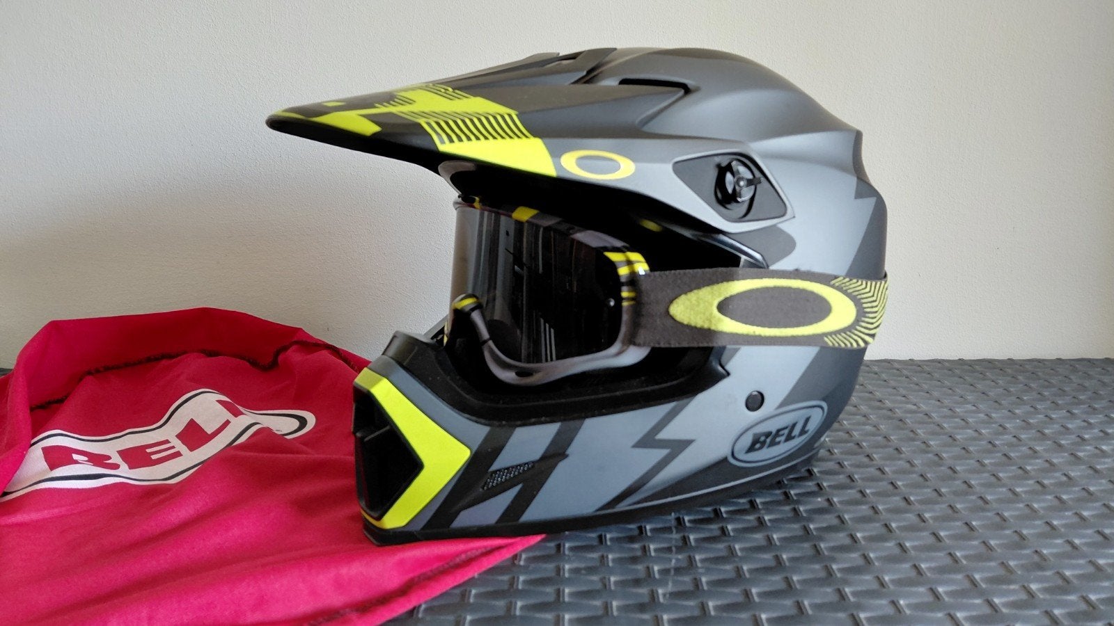 casque Bell mx 9 mips Oakley o frame, Enlèvement, M