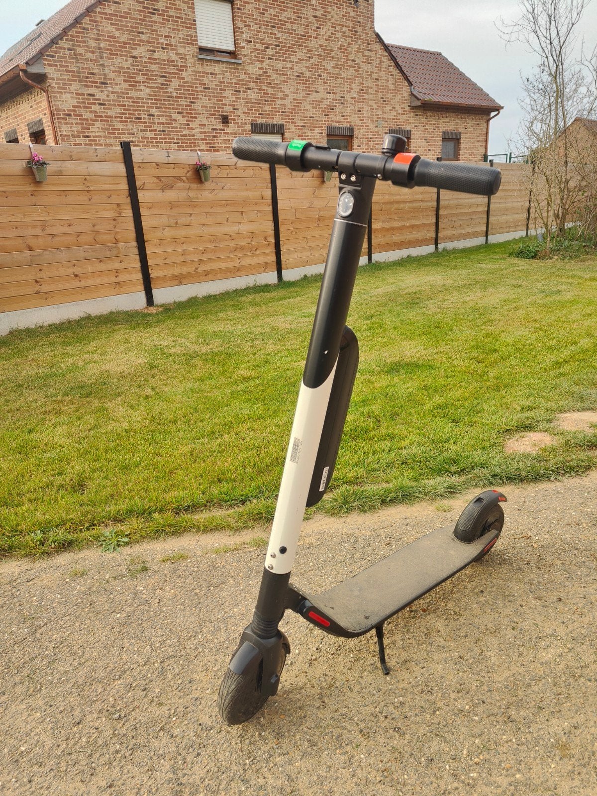 Segway Ninebot elektrische step –300W– goede batterij+lader, Fietsen en Brommers, Ophalen, Gebruikt, Elektrische step (E-scooter)