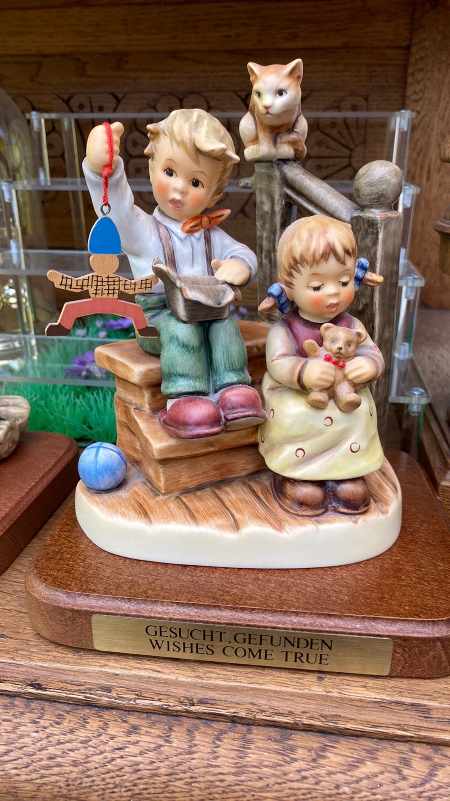 Hummel.  Met Display, Verzamelen, Ophalen, Zo goed als nieuw, Hummel