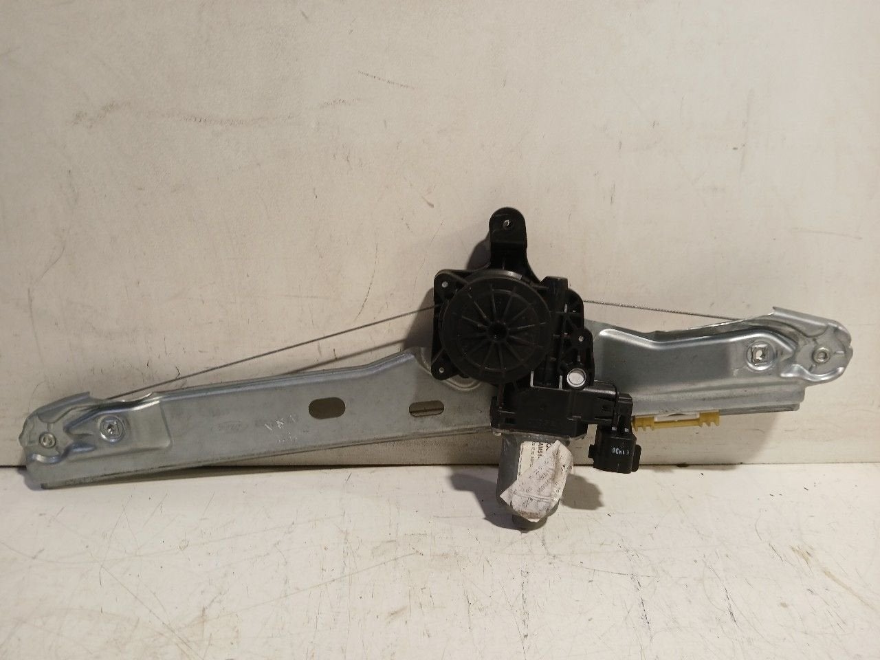 Raammechaniek elektrisch links achter Ford Grand C-Max, Onderdelen@venauto.nl, Van der Ven Autorecycling B.V., Gebruikt, Ettenseweg 76, 4706 PB Roosendaal, The Netherlands