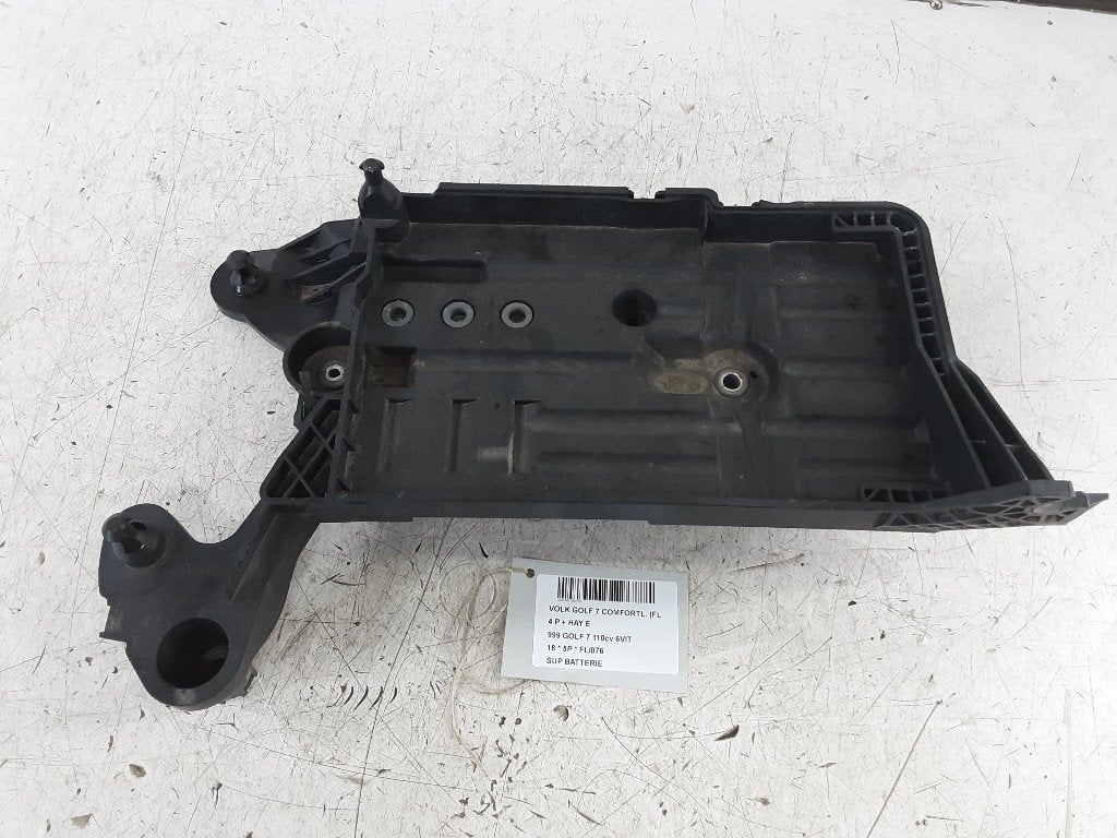 SUPPORT DE BATTERIE Volkswagen Golf VII (AUA) (5Q0915331K), Volkswagen, Mevr. I. Hauben, Utilisé, Rue de l'Espoir 34 34
4030  GRIVEGNÉE, BE
