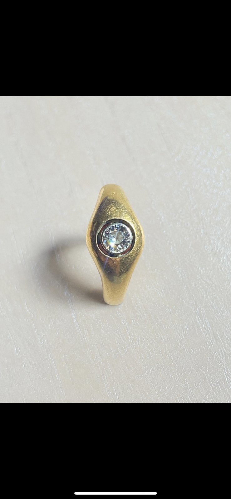 18 karaat gouden ring met een 4,7 mm oud geslepen diamant, Ophalen of Verzenden, Zo goed als nieuw, Dame of Heer, Met edelsteen