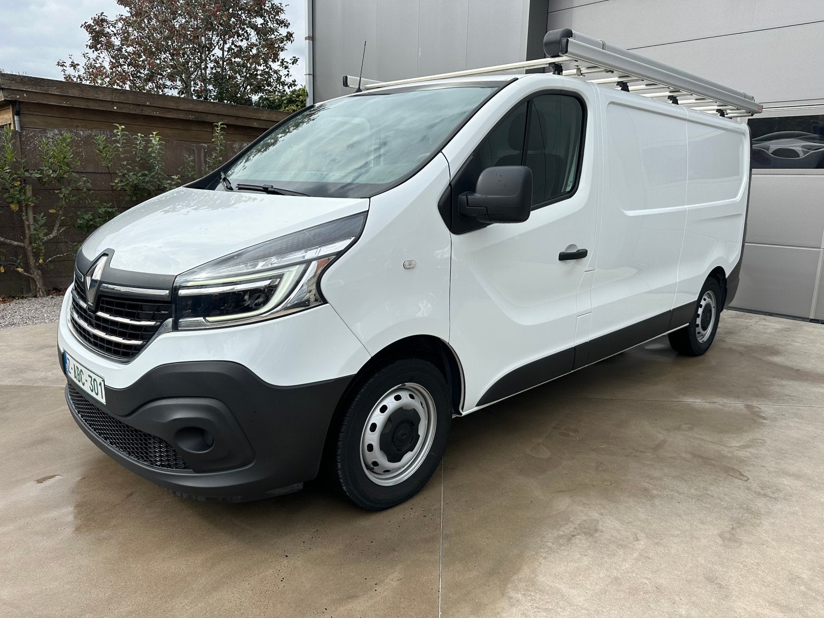 Renault trafic / L2 / 69000km / dakrek + inrichting, Auto's, Voorwielaandrijving, Dealer onderhouden, Stof, 4 cilinders
