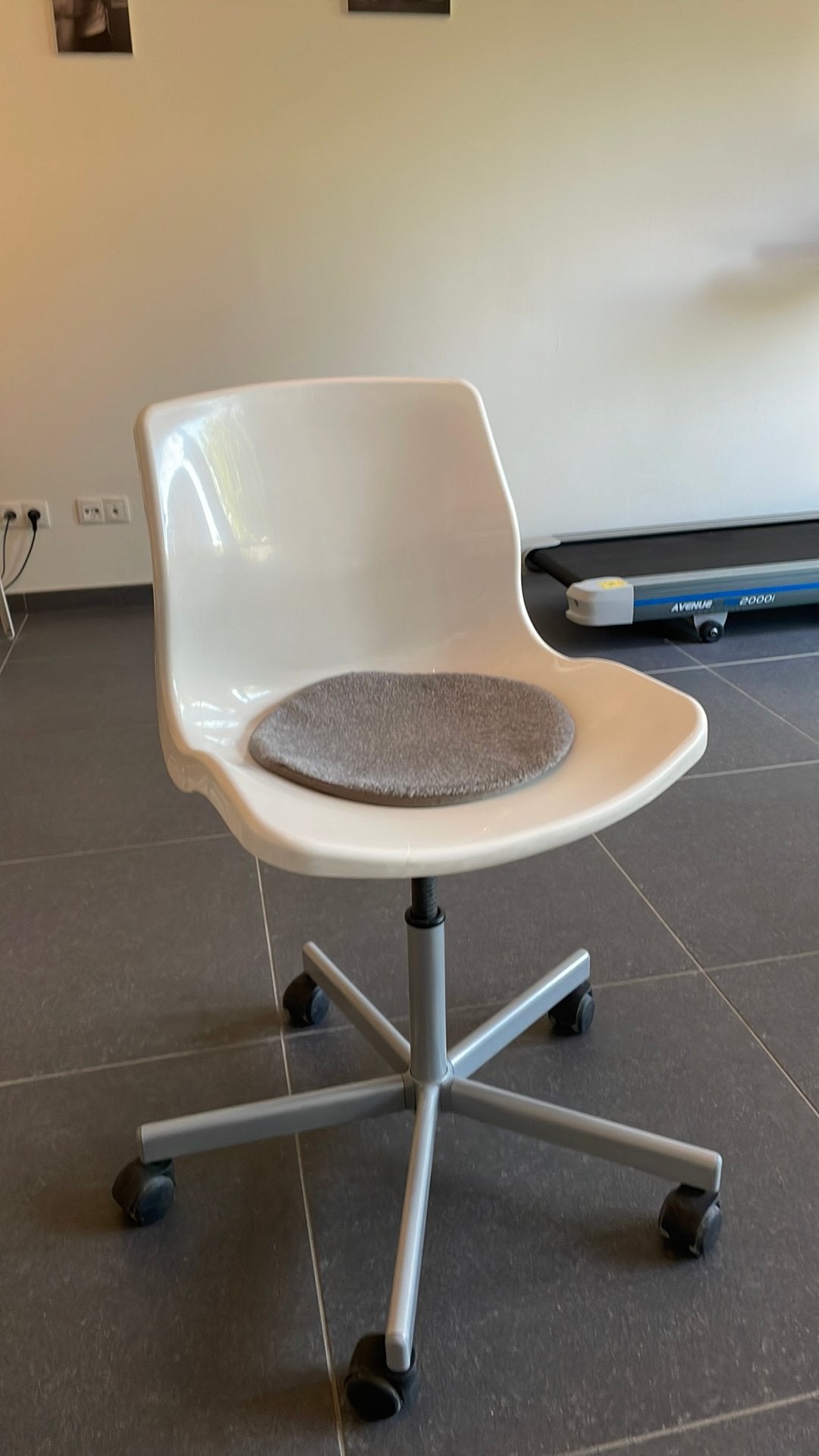 Bureaustoel wit ikea, Huis en Inrichting, Bureaustoelen, Gebruikt, Bureaustoel, Wit, Ophalen