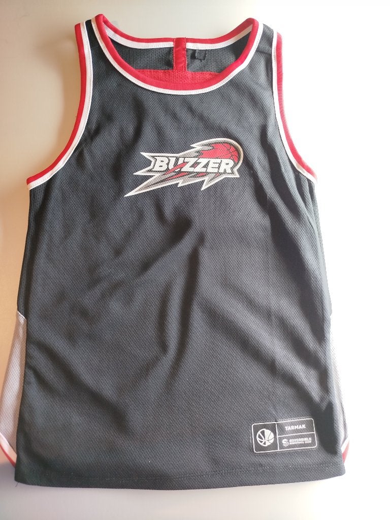 Basketbalshirt reversible zwart rood, Sports & Fitness, Basket, Enlèvement ou Envoi, Utilisé, Vêtements
