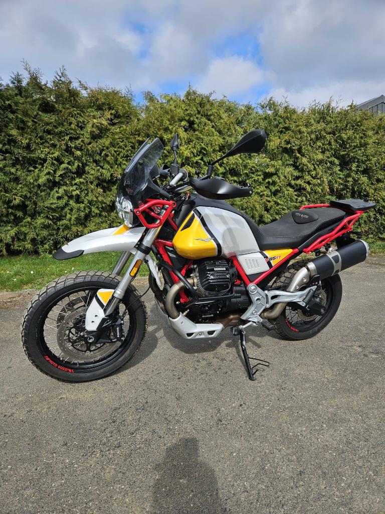 Moto Guzzi V85 TT, Motoren, 2 cilinders, Motorrijbewijs A, Particulier, Toermotor