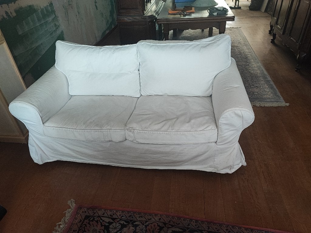 Chaise Ikea blanche gratuite en bon état, Maison & Meubles, Canapés | Salons, Enlèvement, Utilisé