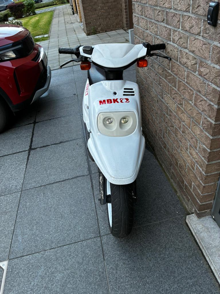 Mbk booster oud model, Fietsen en Brommers, Ophalen, Zo goed als nieuw