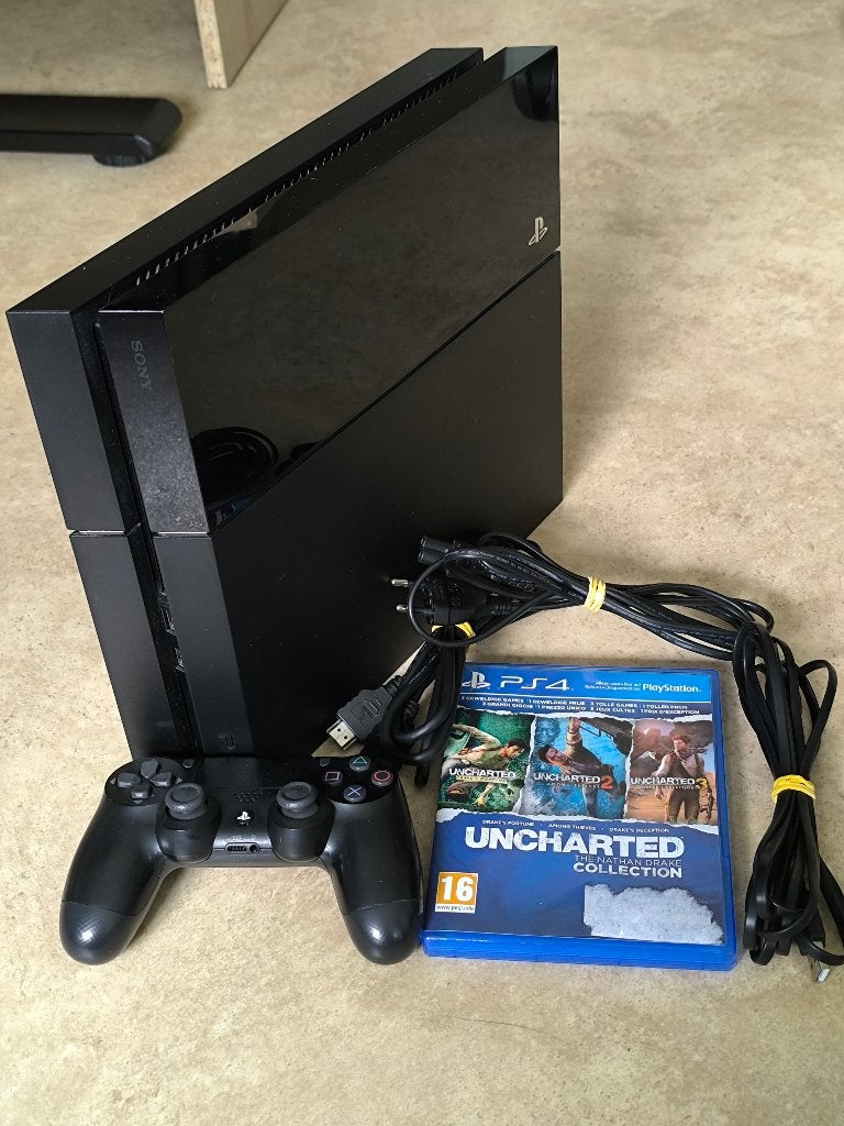 PlayStation 4 + Manette + Uncharted Trilogy, 500 GB, Enlèvement ou Envoi, Avec 1 manette, Avec jeux