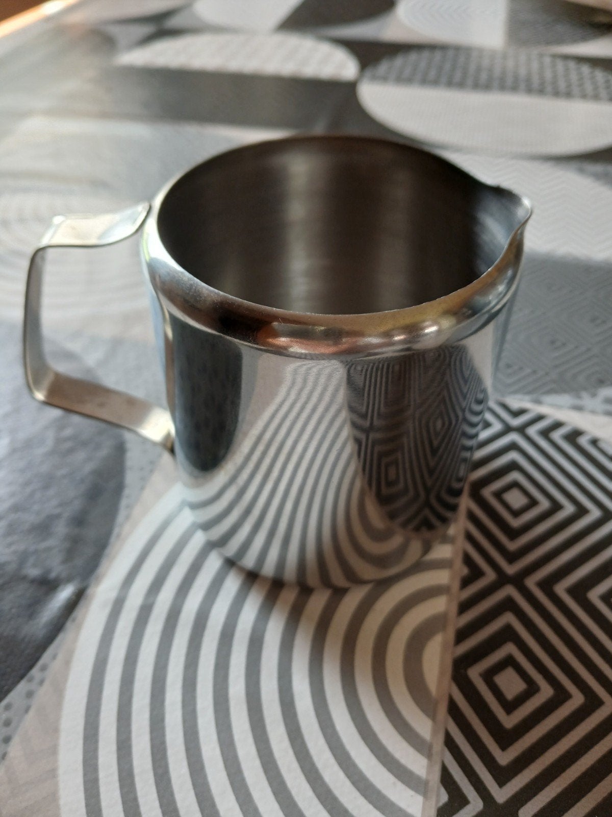 Pot au lait, Enlèvement