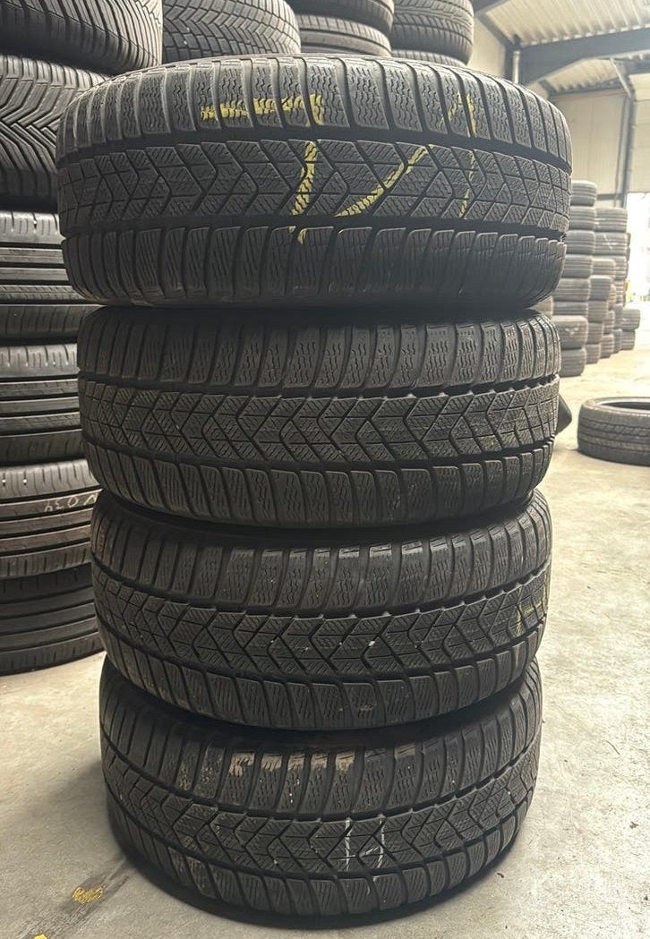 2254018 225/40/18 225/40R18 winterbanden merk Pirelli, Ophalen