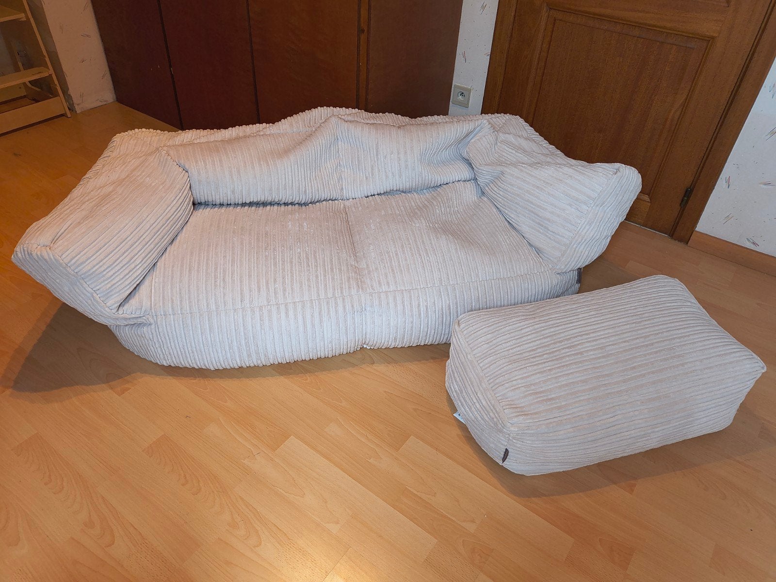 zitzak met poefje, Huis en Inrichting, Ophalen, Zo goed als nieuw, Beige, Zitzak