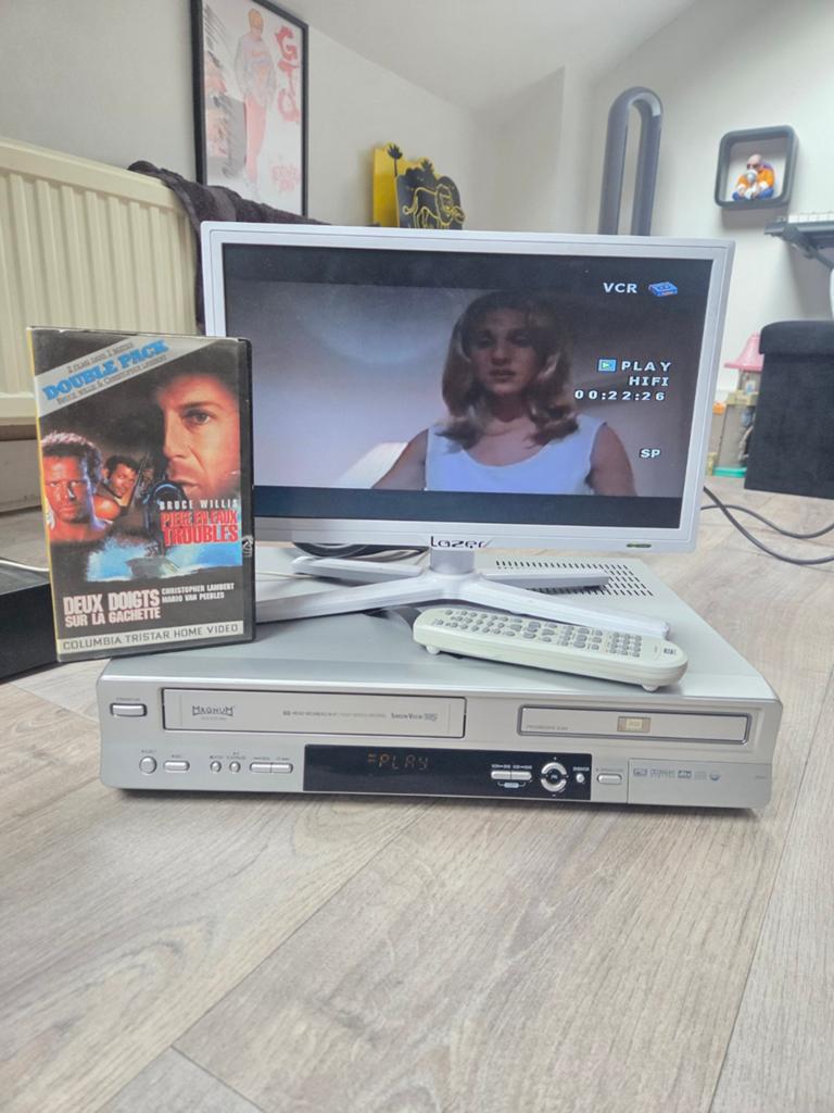 Magnum combi dvd vhs lecteur enregistreur, Enlèvement, Lecteur DVD