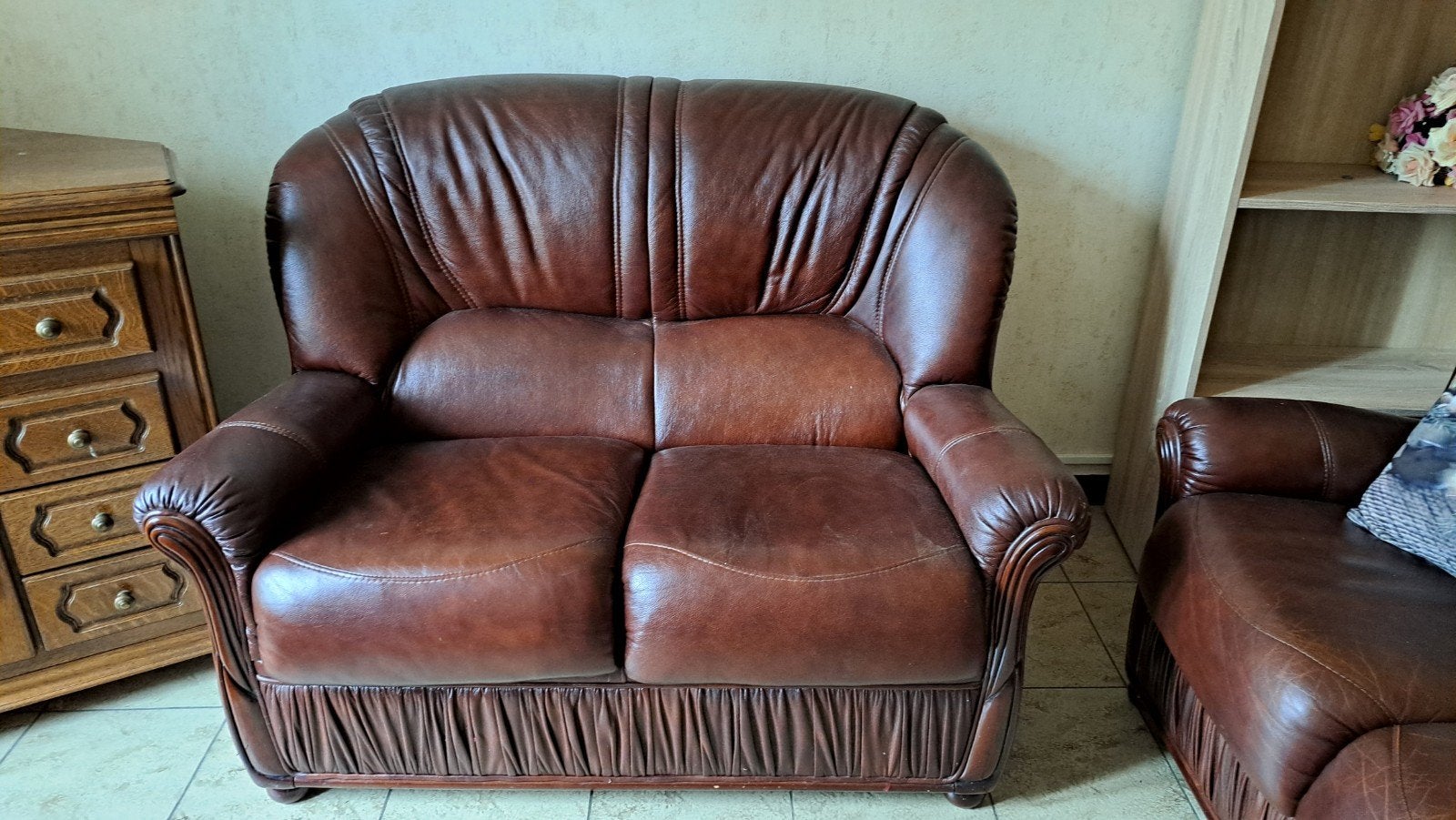 fauteuil en cuir  2places  très bonne état, Banc droit, Comme neuf, Enlèvement, Cuir