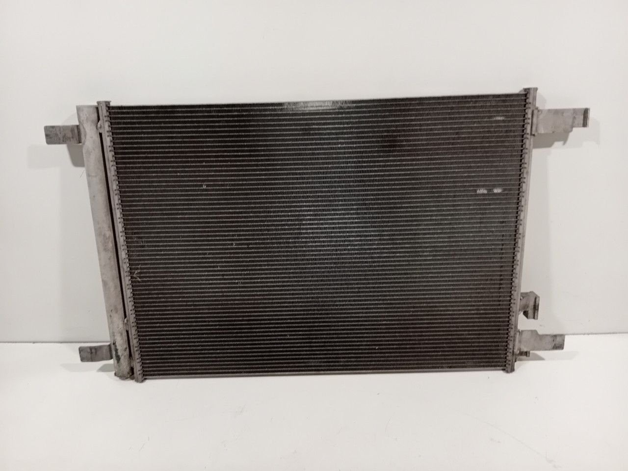 Airco radiateur Volkswagen Passat, Onderdelen@venauto.nl, Van der Ven Autorecycling B.V., Ettenseweg 76, 4706 PB Roosendaal, The Netherlands