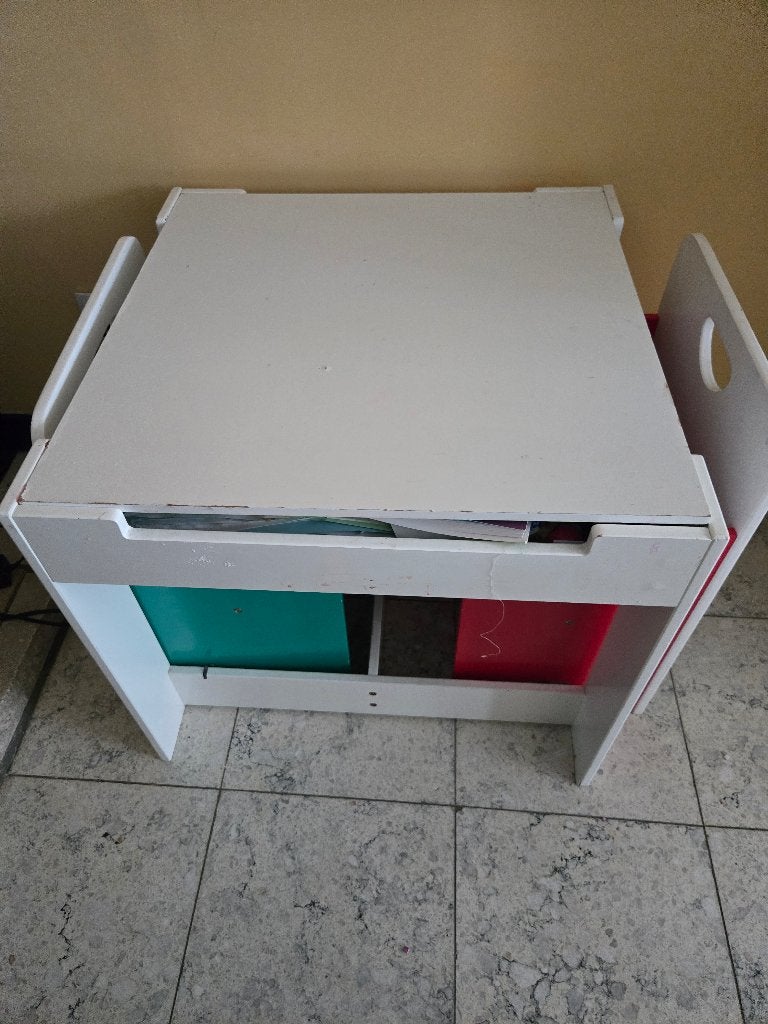 Bureau enfant plus 2 chaises, Utilisé, Bureau enfant, Bois, Blanc